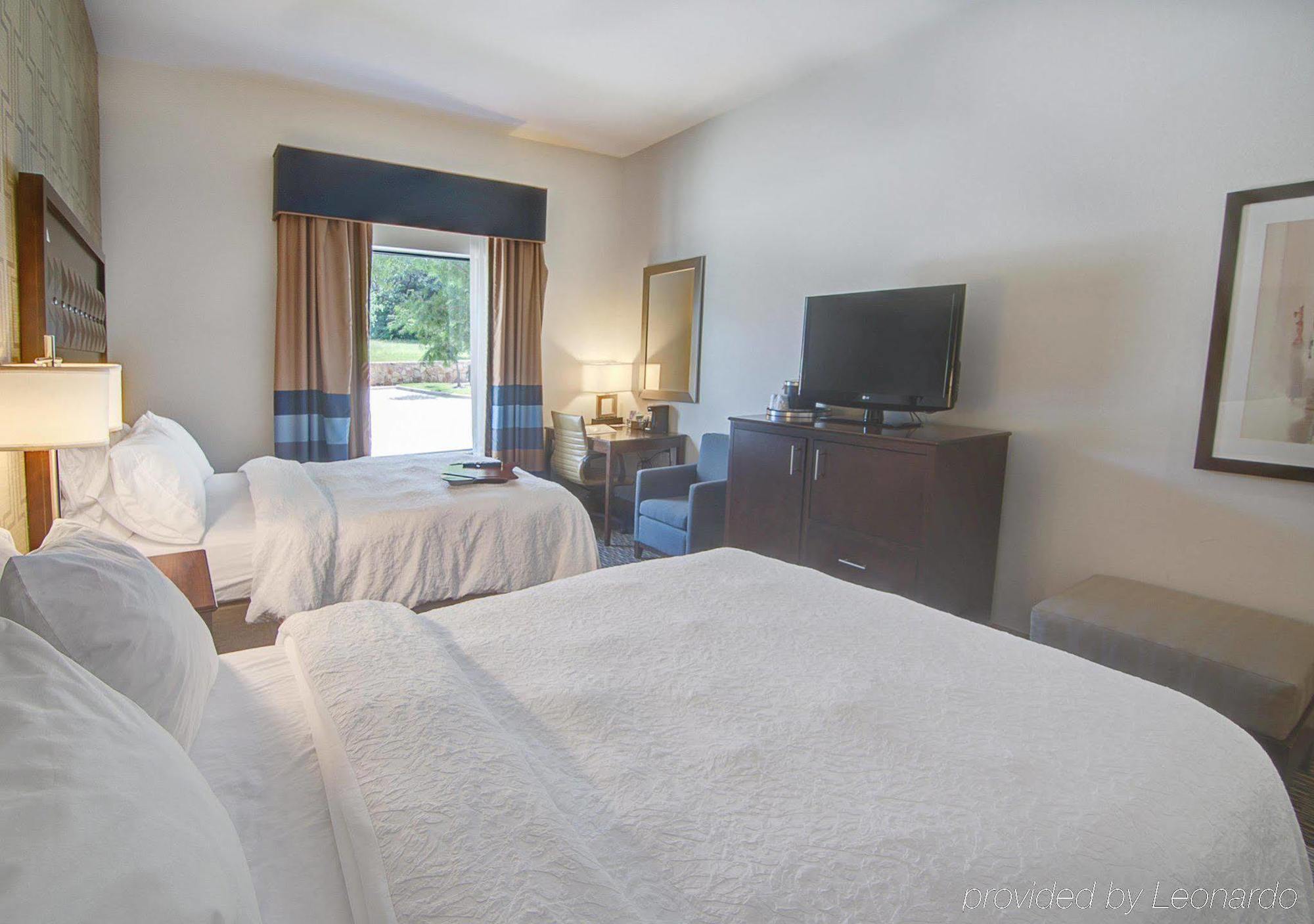 Hampton Inn & Suites Mobile Providence Park/Airport Dış mekan fotoğraf